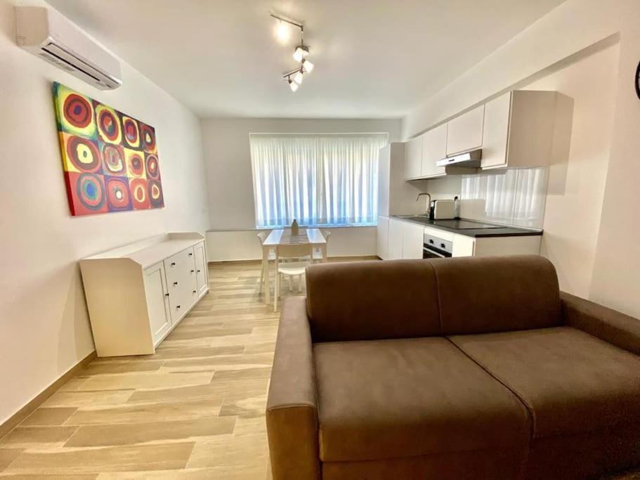 Un Raggio Di Sole Al Massimo Apartment Palermo Luaran gambar