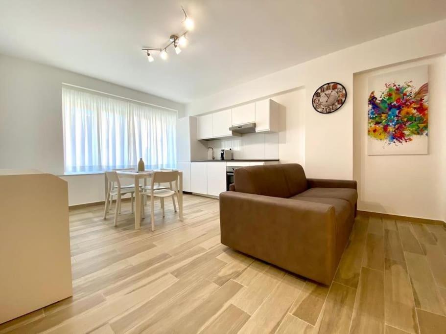 Un Raggio Di Sole Al Massimo Apartment Palermo Luaran gambar